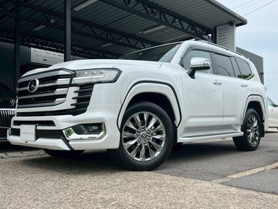 TOYOTA LAND CRUISER 300 - 6