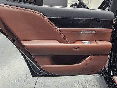 2022 Genesis G90 (RS4) — миниатюра 15
