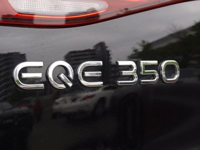 2025 Mercedes-BENZ EQE — миниатюра 15