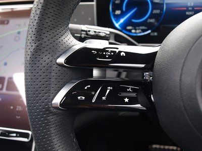 2025 Mercedes-BENZ EQE — миниатюра 41