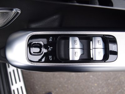 2025 Mercedes-BENZ EQE — миниатюра 44