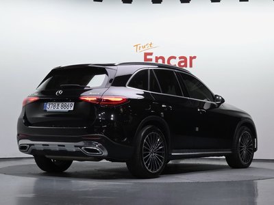 2023 Mercedes-BENZ GLC photo 4