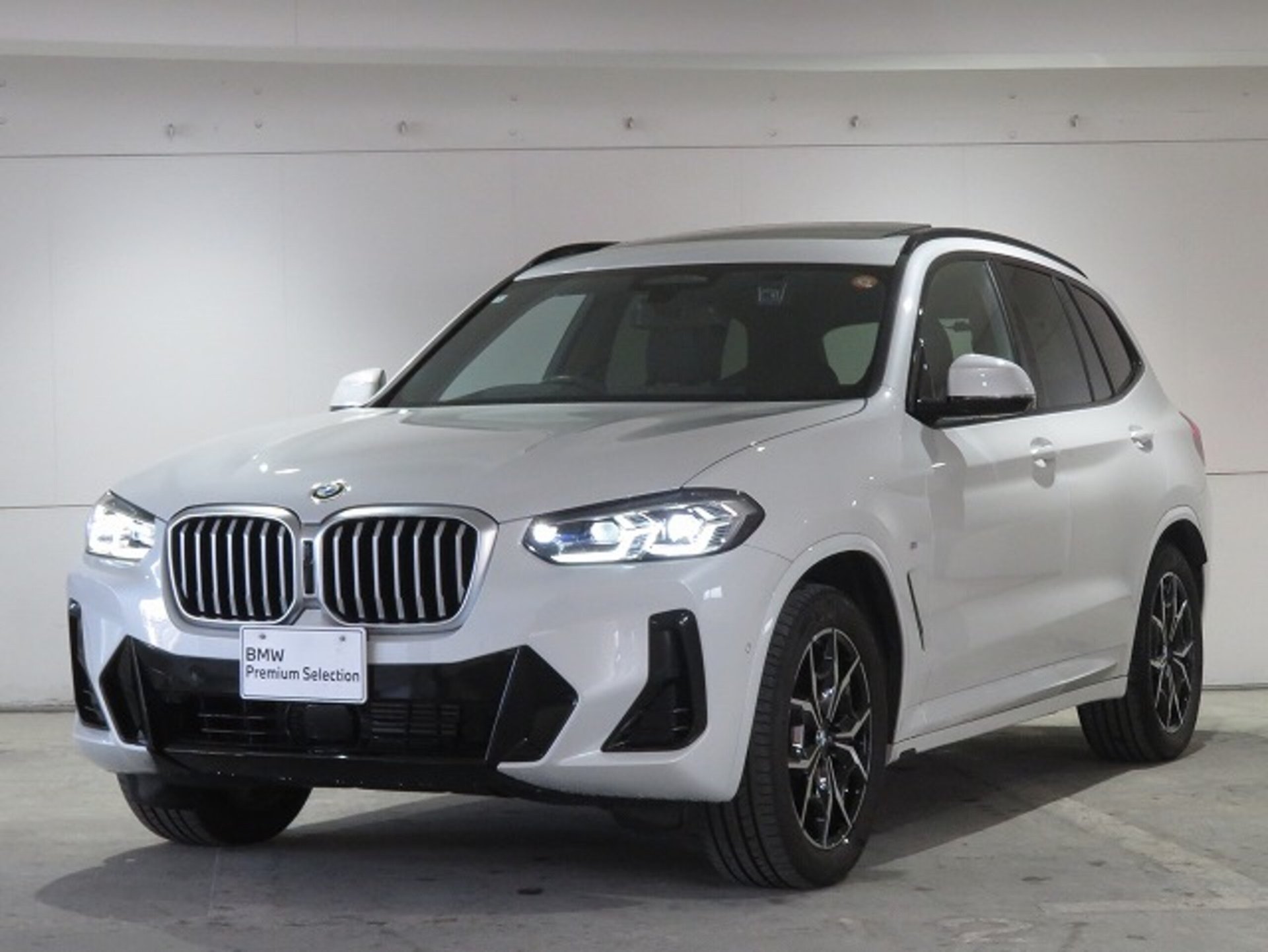BMW X3 - View 1
