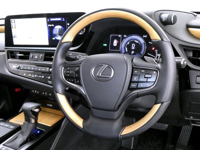 LEXUS ES - 9