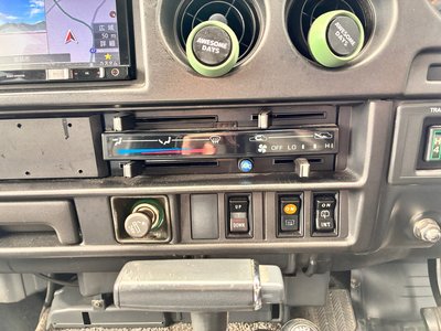 صورة مصغرة 25 لـ 1989 Toyota LAND CRUISER 60
