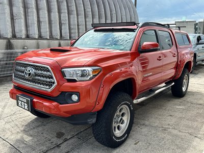 TOYOTA TACOMA - 4
