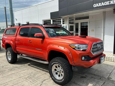TOYOTA TACOMA - 3
