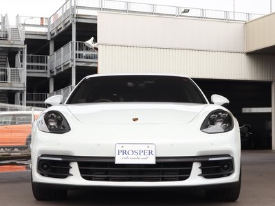 PORSCHE PANAMERA - 3