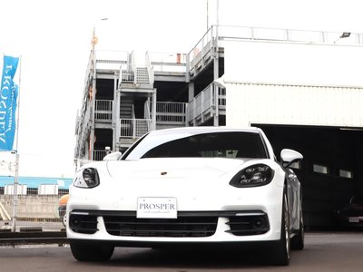 PORSCHE PANAMERA - 1