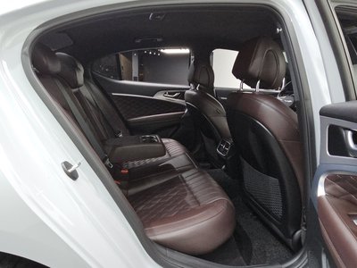 2022 Genesis THE NEW G70 — миниатюра 16