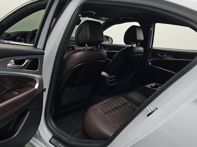 2022 Genesis THE NEW G70 — миниатюра 17