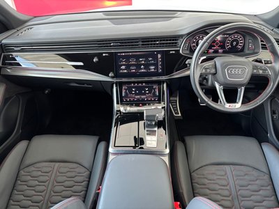 AUDI RS Q8 - 10