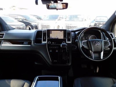 TOYOTA GRAND ACE - 10