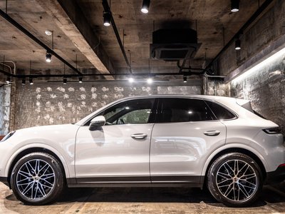 PORSCHE CAYENNE - 10