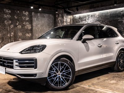 PORSCHE CAYENNE - 9