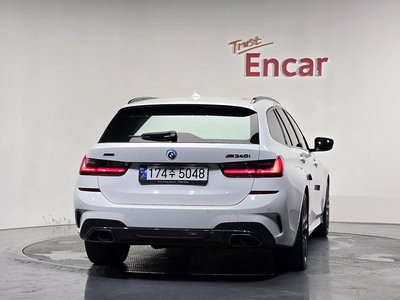 صورة 4 لـ 2022 BMW 3 SERIES