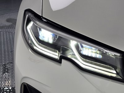 صورة 9 لـ 2022 BMW 3 SERIES