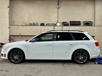 AUDI RS4 AVANT - 4