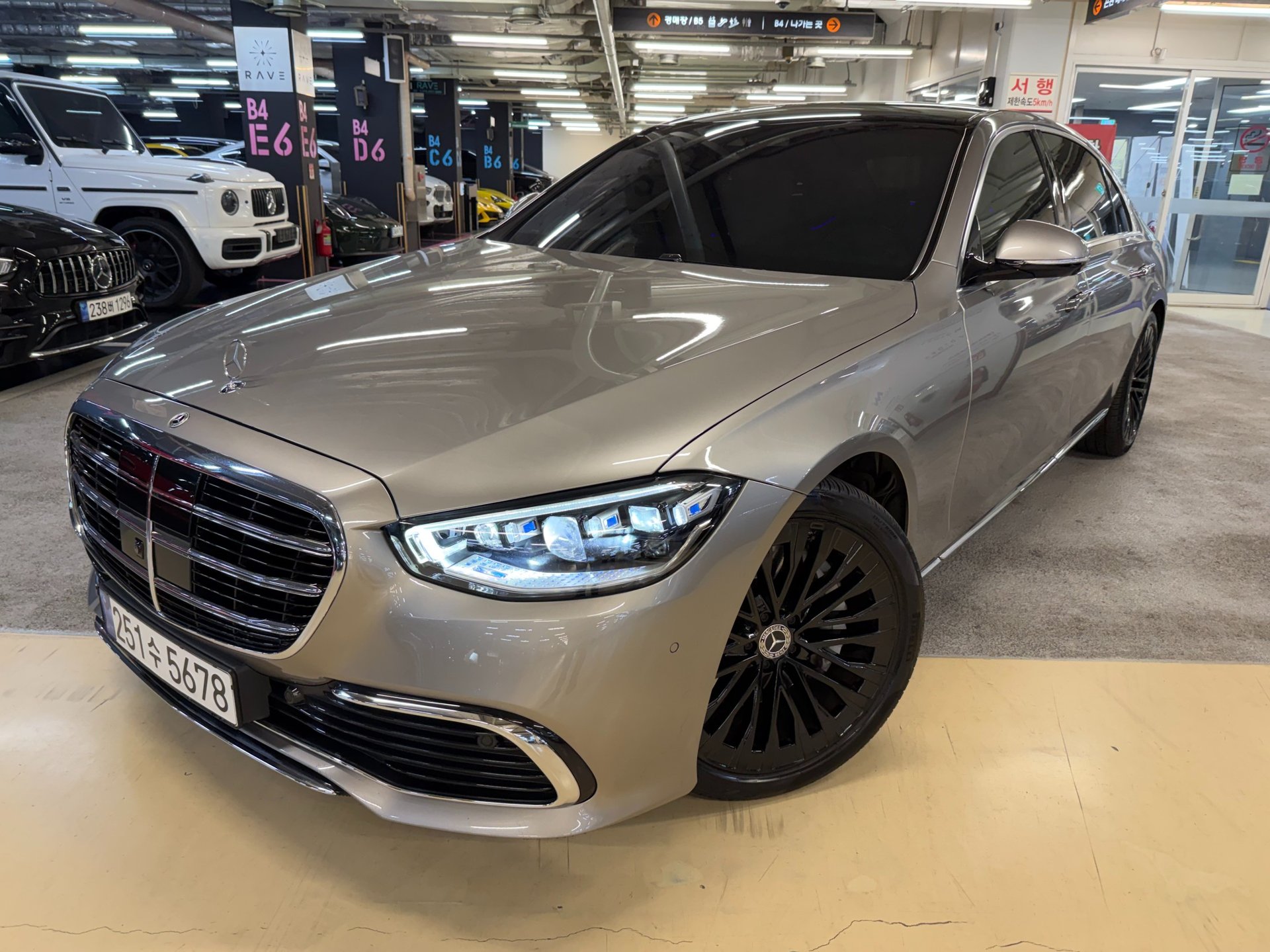 MERCEDES-BENZ S-CLASS - View 1