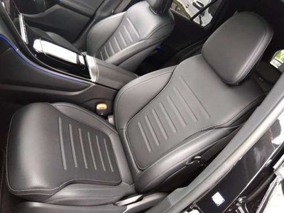 2025 Mercedes-BENZ GLC 照片 10