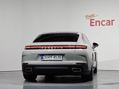 PORSCHE PANAMERA - 4