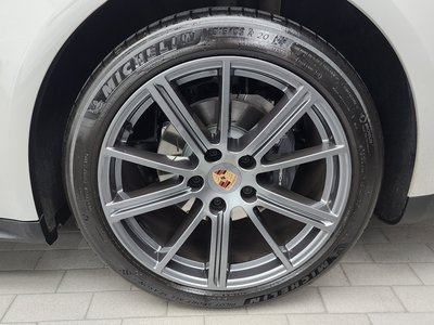 PORSCHE PANAMERA - 8