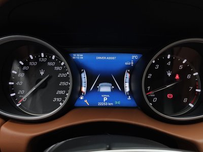 MASERATI LEVANTE - 8