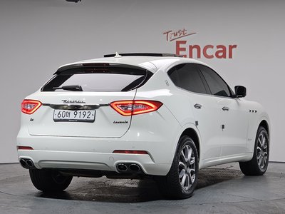 MASERATI LEVANTE - 4