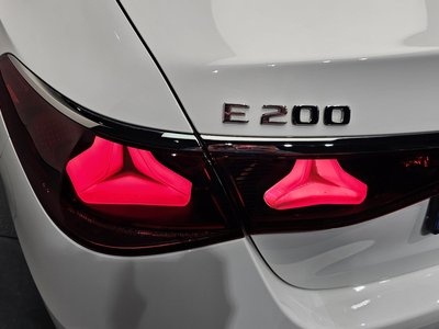 MERCEDES-BENZ E-CLASS - 10