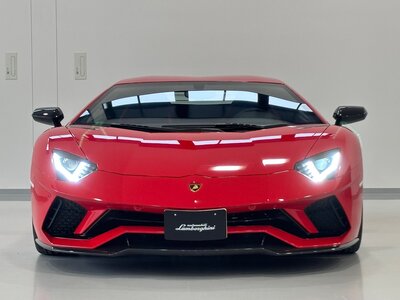 LAMBORGHINI AVENTADOR - 4