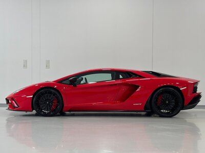 LAMBORGHINI AVENTADOR - 8