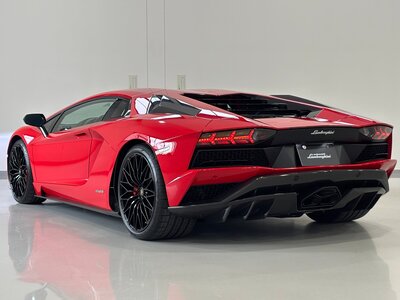 LAMBORGHINI AVENTADOR - 10