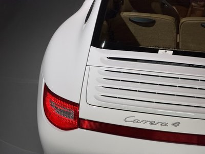 PORSCHE 911 - 10
