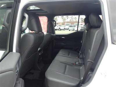 صورة مصغرة 23 لـ 2024 Toyota LAND CRUISER 250