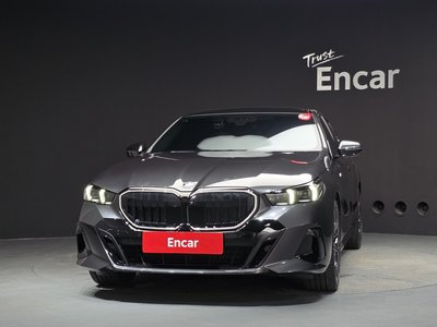 صورة 2 لـ 2025 BMW 5 SERIES