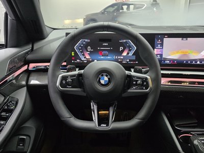 2025 BMW 5 SERIES 缩略图 13
