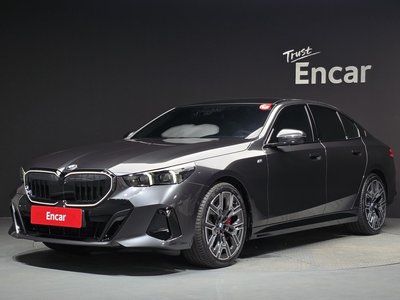 صورة 1 لـ 2025 BMW 5 SERIES