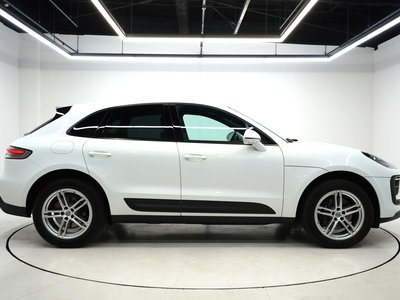 PORSCHE MACAN - 5