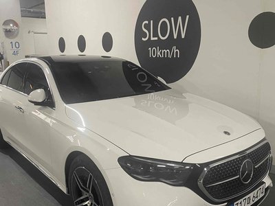 MERCEDES-BENZ E-CLASS - 1