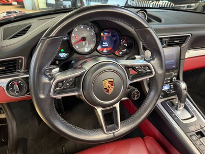 PORSCHE 911 - 8