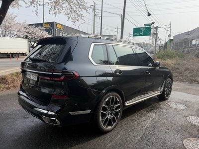 BMW X7 - 7