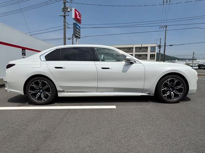 BMW 7 SERIES - 2