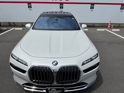 BMW 7 SERIES - 8