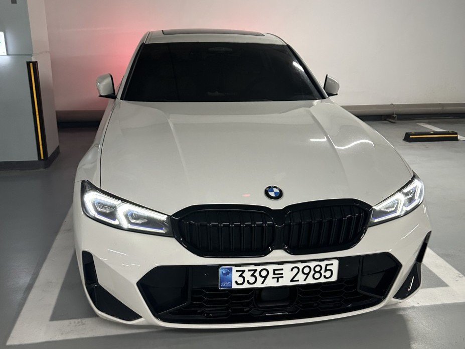 BMW 3 SERIES - View 1