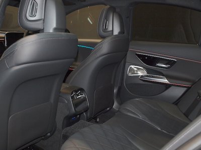 MERCEDES-BENZ E-CLASS - 9