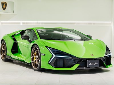 LAMBORGHINI REVUELTO
