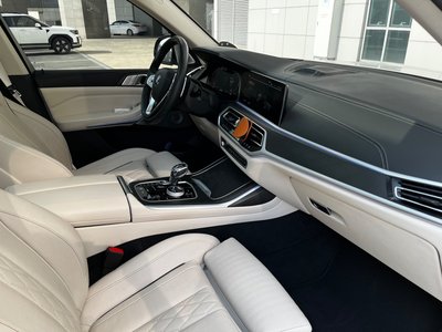 2022 BMW X7 thumbnail 12