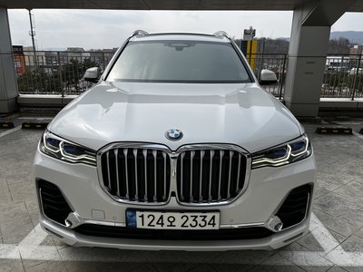 2022 BMW X7 — фото 3