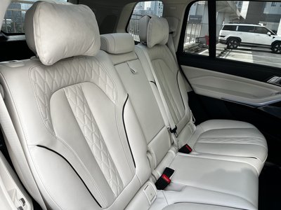 2022 BMW X7 thumbnail 14