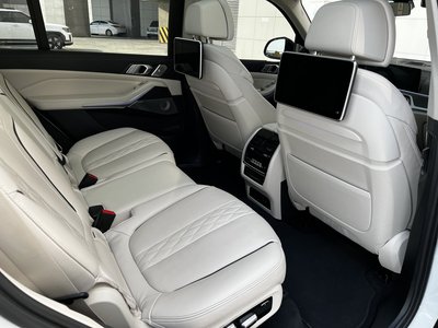 2022 BMW X7 thumbnail 13
